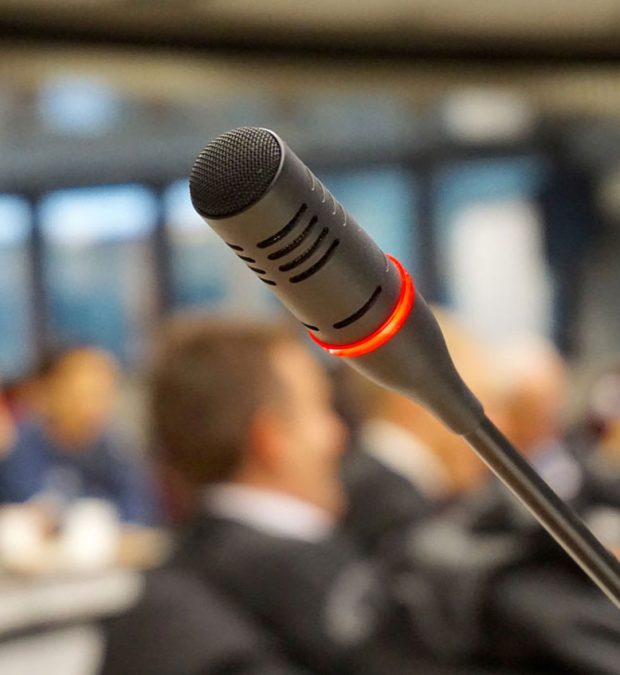 meeting-microphone-vertical
